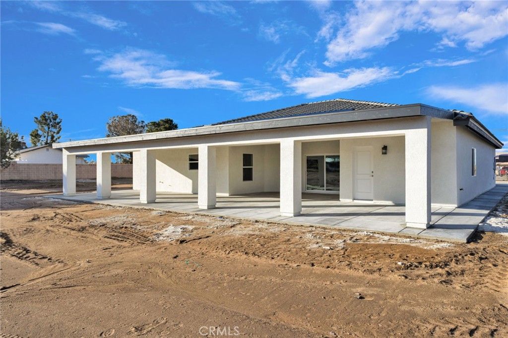 Image 40 of property listing at 15179 Olive St, Hesperia, CA 92345