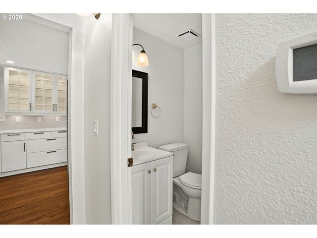 6542 Sw 88TH Ave, Portland, OR 97223