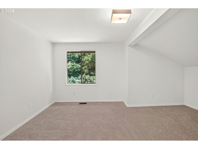 6542 Sw 88TH Ave, Portland, OR 97223