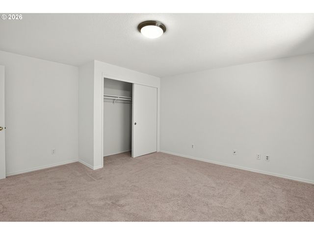6542 Sw 88TH Ave, Portland, OR 97223