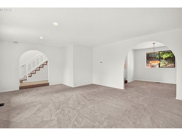 6542 Sw 88TH Ave, Portland, OR 97223