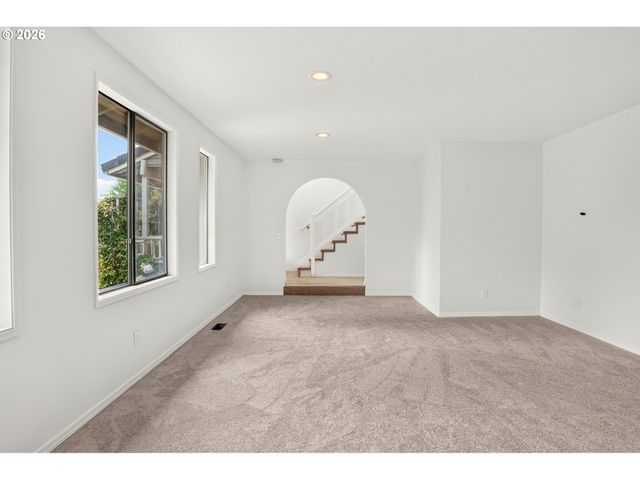 6542 Sw 88TH Ave, Portland, OR 97223