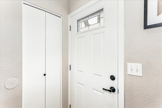 6817 E Winterberry Cir, Wichita, KS 67226