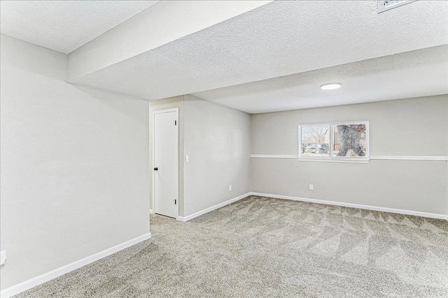 6817 E Winterberry Cir, Wichita, KS 67226