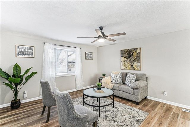 6817 E Winterberry Cir, Wichita, KS 67226