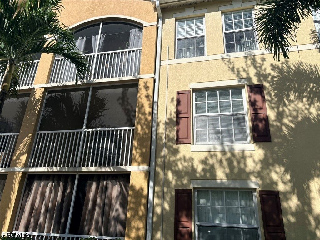 4113 residence DR 213, Fort Myers, FL 33901