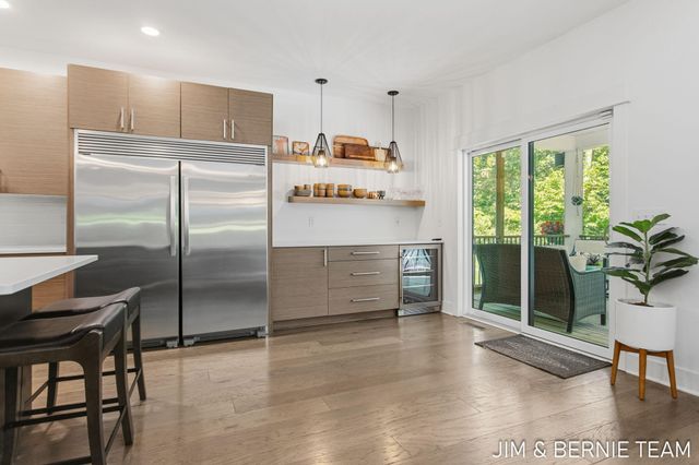 6225 Lighthouse Court, Saugatuck, MI 49453