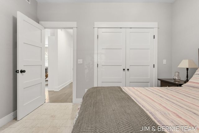 6225 Lighthouse Court, Saugatuck, MI 49453