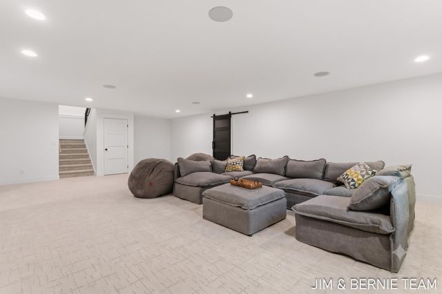 6225 Lighthouse Court, Saugatuck, MI 49453
