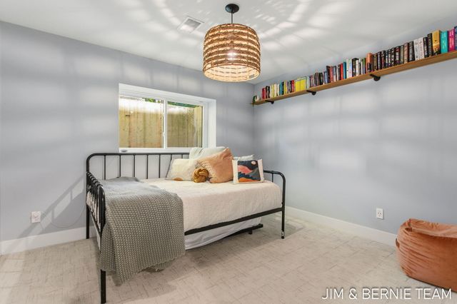 6225 Lighthouse Court, Saugatuck, MI 49453