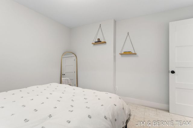 6225 Lighthouse Court, Saugatuck, MI 49453