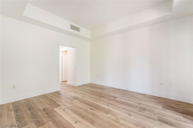 59 East Agate Avenue 303, Las Vegas, NV 89123