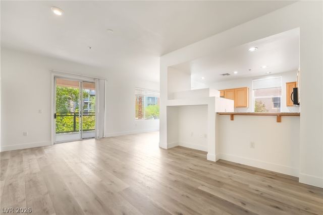 59 East Agate Avenue 303, Las Vegas, NV 89123