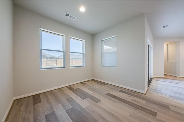 204 Cold Spring LOOP, Bastrop, TX 78602