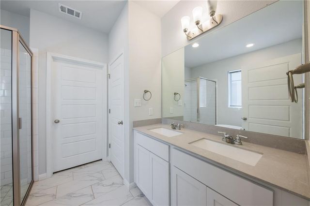 204 Cold Spring LOOP, Bastrop, TX 78602