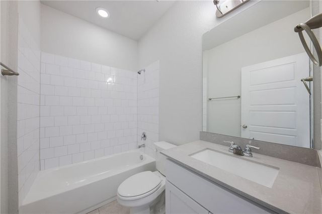204 Cold Spring LOOP, Bastrop, TX 78602