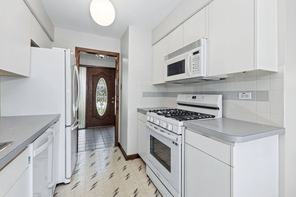 9200 Austin Avenue, Oak Lawn, IL 60453 — photo 3