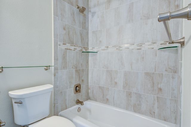 5869 Valley Forge Drive 102, Houston, TX 77057