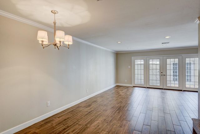 5869 Valley Forge Drive 102, Houston, TX 77057