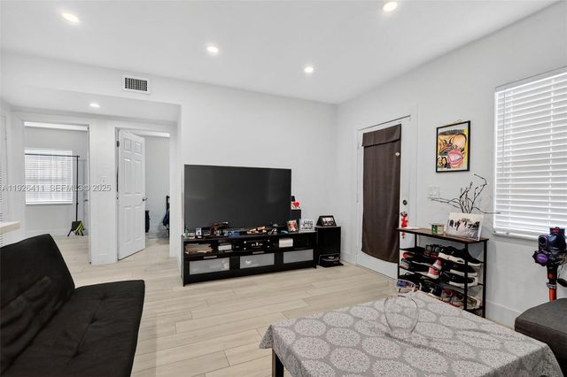 15925 NW 19th Ave, Miami Gardens, FL 33054