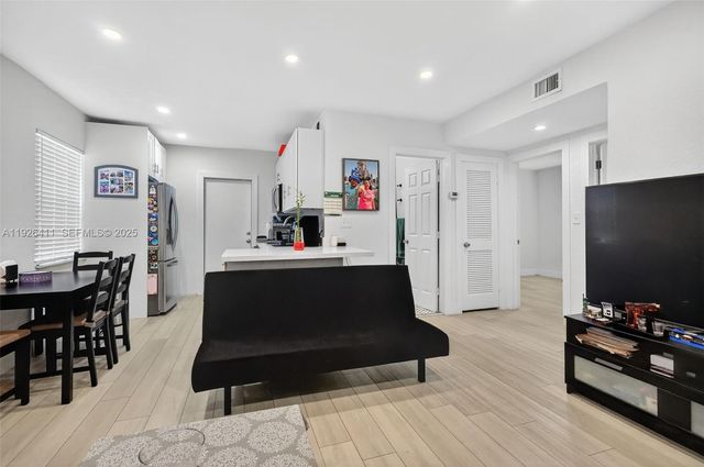 15925 NW 19th Ave, Miami Gardens, FL 33054