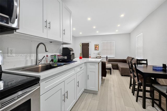 15925 NW 19th Ave, Miami Gardens, FL 33054