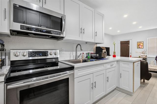 15925 NW 19th Ave, Miami Gardens, FL 33054