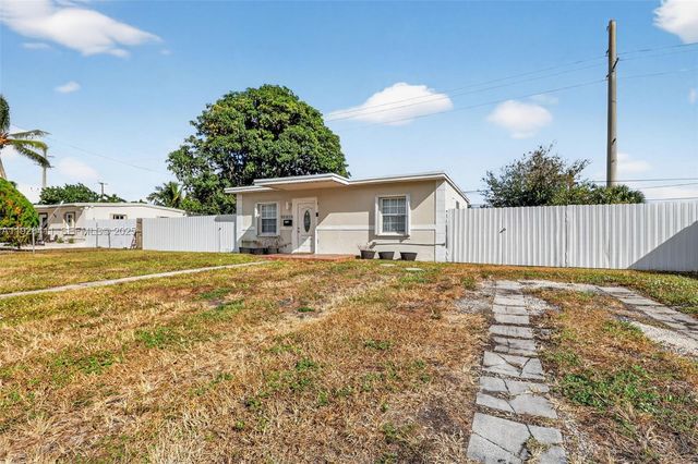 15925 NW 19th Ave, Miami Gardens, FL 33054