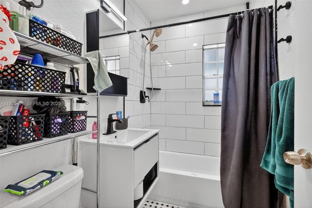 15925 NW 19th Ave, Miami Gardens, FL 33054