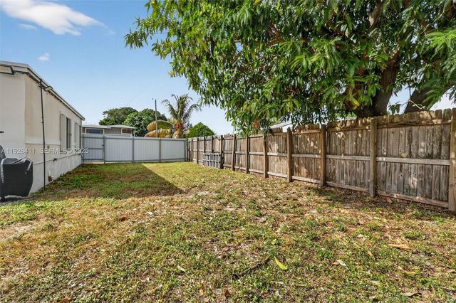 15925 NW 19th Ave, Miami Gardens, FL 33054