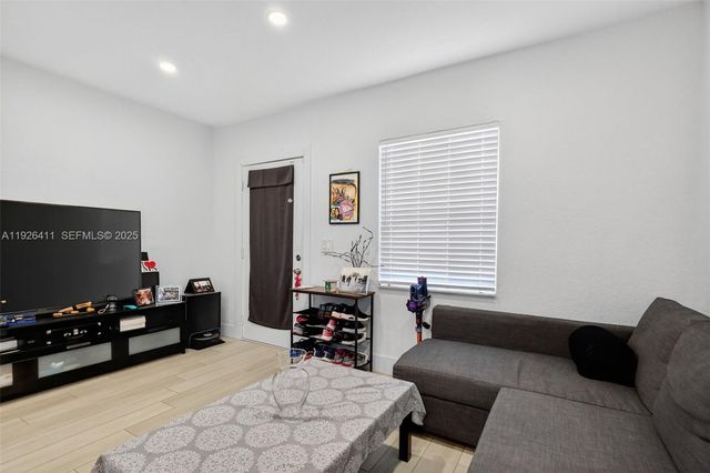 15925 NW 19th Ave, Miami Gardens, FL 33054