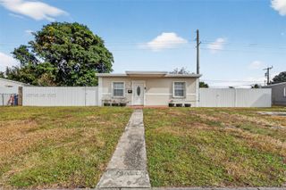 15925 NW 19th Ave, Miami Gardens, FL 33054