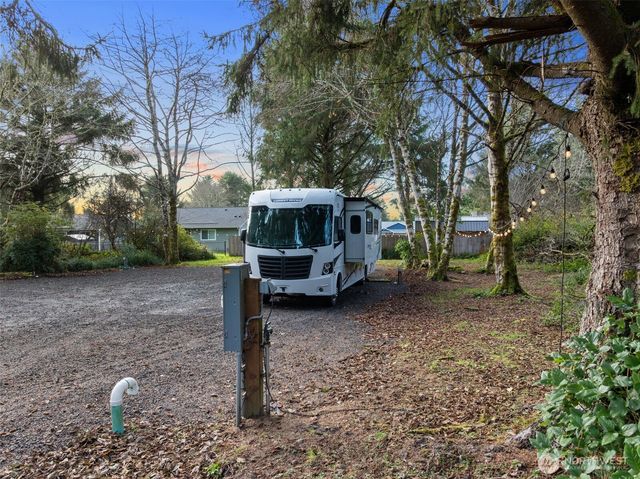 337 Mast Ave NW, Ocean Shores, WA 98569