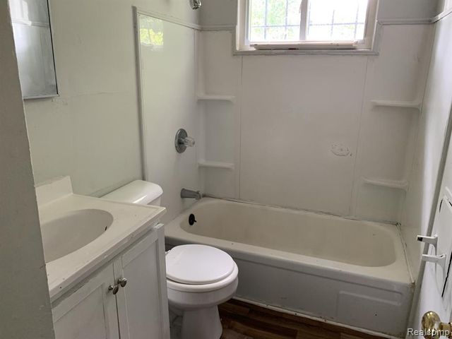 601 W Alma Avenue, Flint, MI 48505