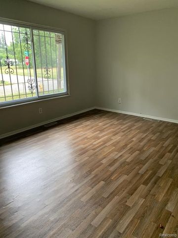 601 W Alma Avenue, Flint, MI 48505
