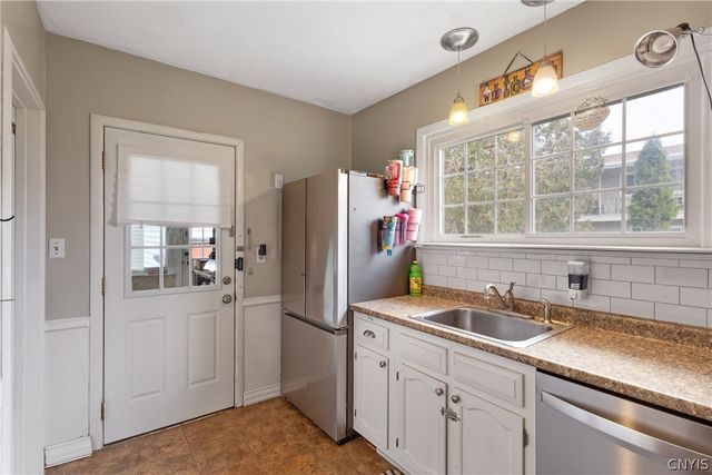 140 Jamesville Road, Dewitt, NY 13214