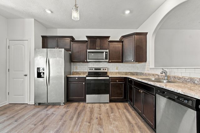 518 Sunflower Dr, Smyrna, TN 37167