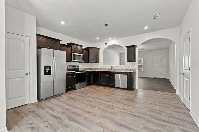 518 Sunflower Dr, Smyrna, TN 37167
