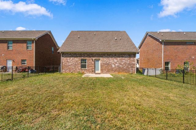 518 Sunflower Dr, Smyrna, TN 37167