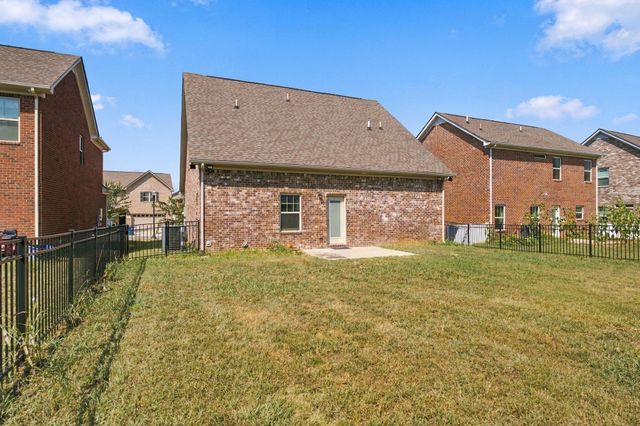 518 Sunflower Dr, Smyrna, TN 37167