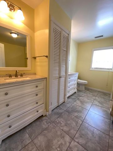 26851 S 620 Road, Grove, OK 74344