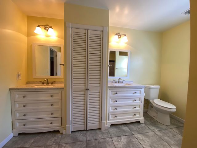 26851 S 620 Road, Grove, OK 74344