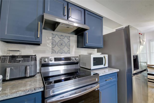 14006 Towneway Drive, Sugar Land, TX 77498
