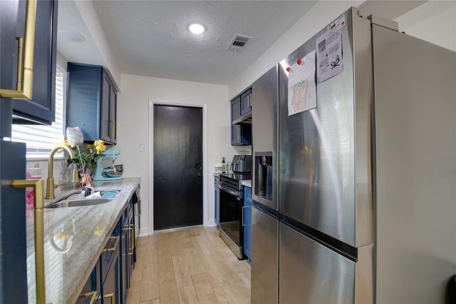 14006 Towneway Drive, Sugar Land, TX 77498
