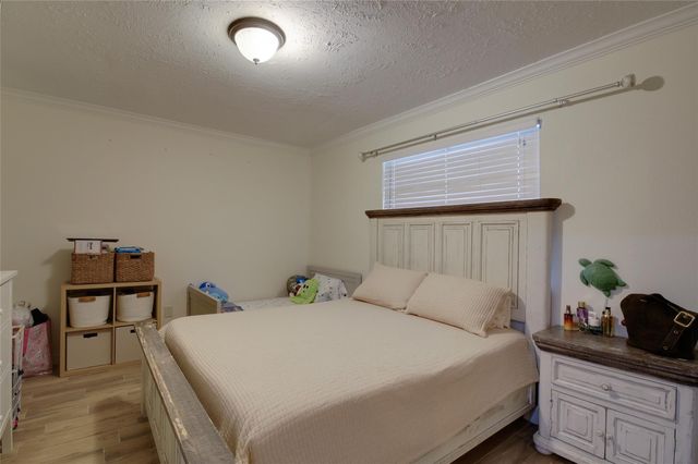 14006 Towneway Drive, Sugar Land, TX 77498