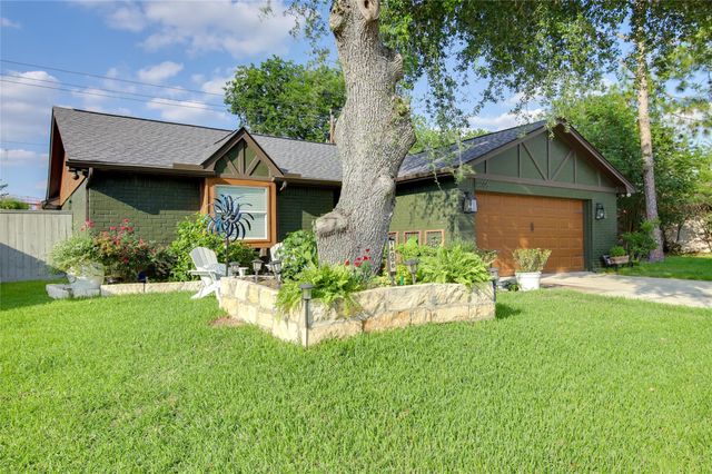 14006 Towneway Drive, Sugar Land, TX 77498