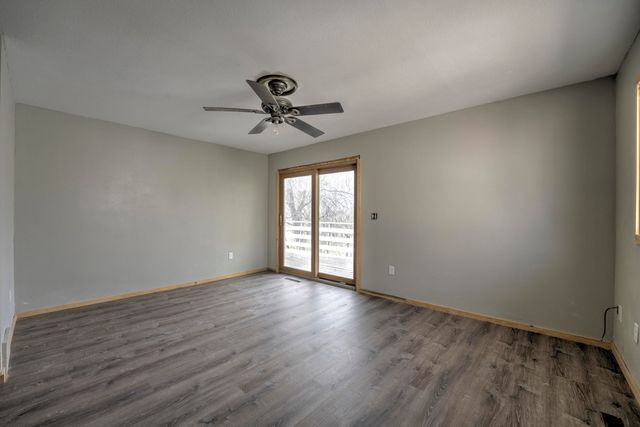 1120 12th Ave, Minot, ND 58701
