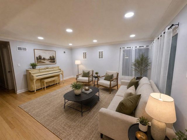 6016 N Ionia Avenue, Chicago, IL 60646