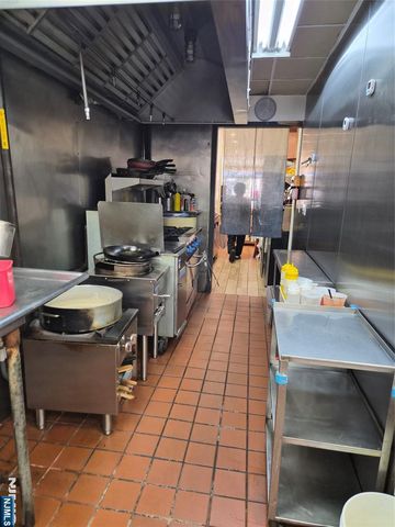 198 Broad Avenue, Palisades Park, NJ 07650