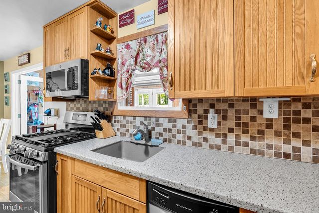 13 CLARK DR, Howell, NJ 07731